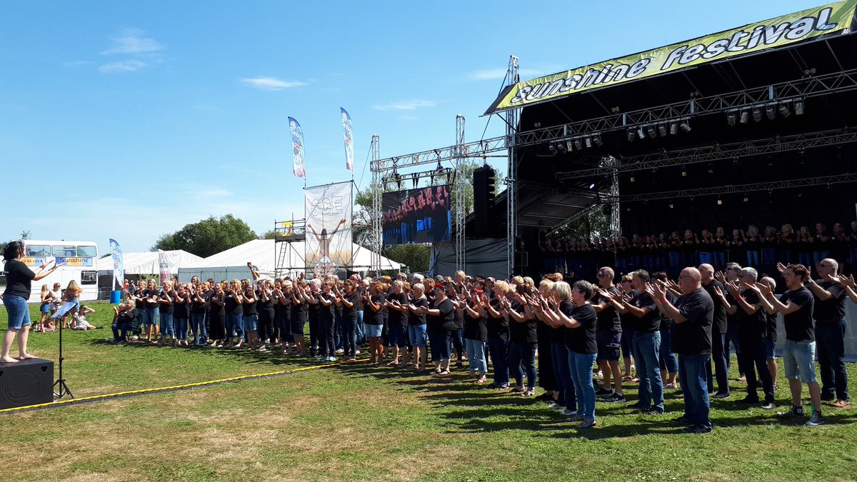 SL_Entecott's tweet photo. #sunshinefestival
#Got2Sing 
Fantastic!well done https://t.co/L83fw8vAJ6