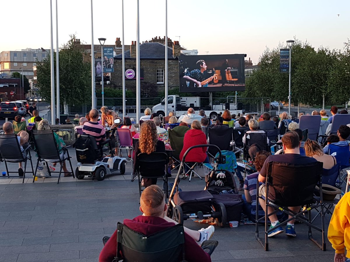 GraveshamNews's tweet photo. Yesterday, Councillors from the Gravesham Conservative Group were pleased to attend the open-air screening of  
#BohemianRhapsody [@BoRhapMovie] on #CommunitySquare.  #LoveGravesham #Gravesend https://t.co/dABa64R50E