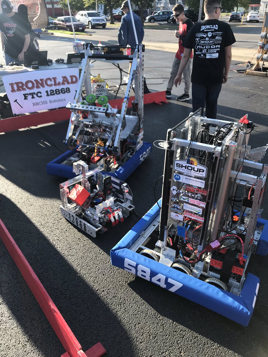 ironsafe5847's tweet photo. Catch @Ironclad5847 and @FTC12868 at the Kankakee Farmers’ Market! #robots #safety1st https://t.co/yj6ofMVoiu