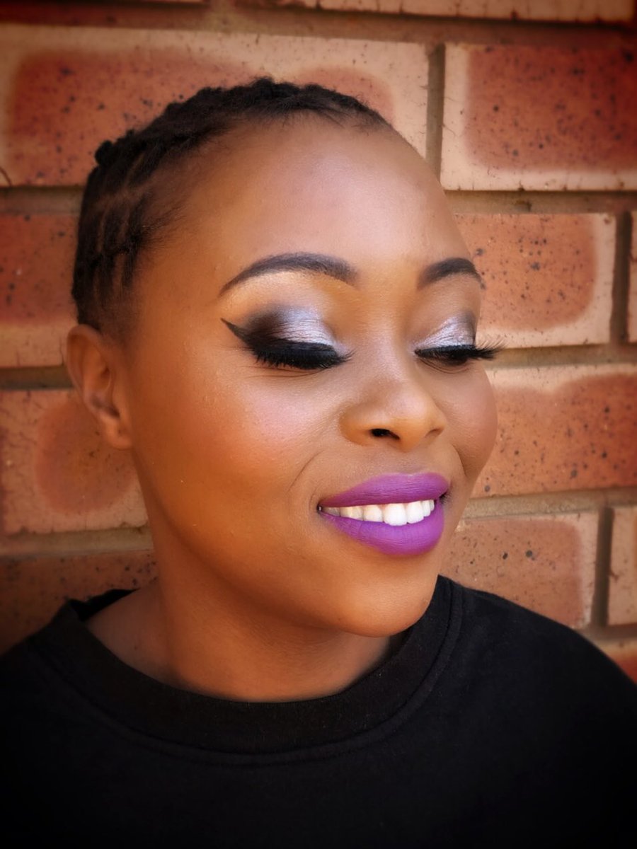 elementsbysands's tweet photo. All ready for a night out!!! #naturaleyebrows #glitzandglam #eveningmakeup #professionalmakeupartist #lovethesemoments https://t.co/5oBCgTkhr3