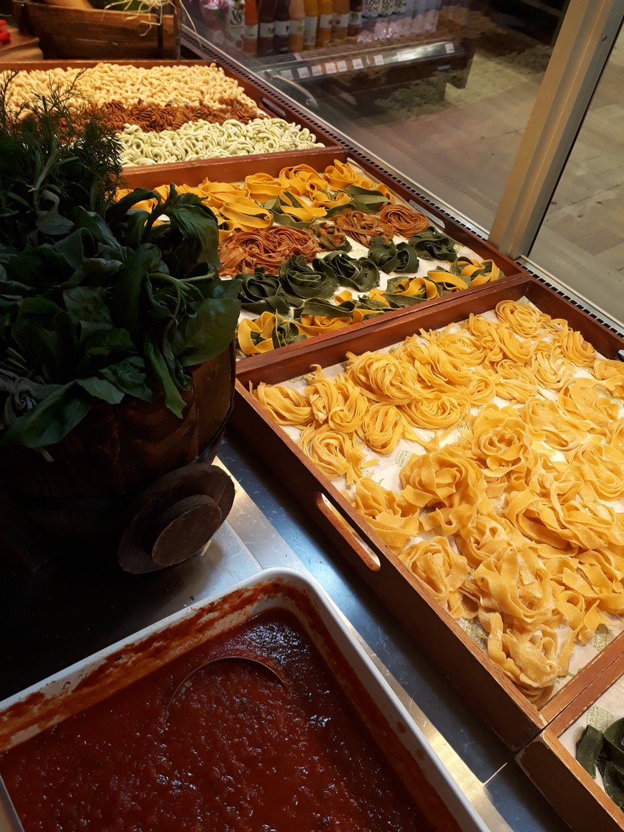 LIV FOOD MARKET tweet media