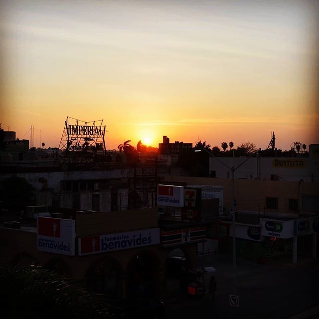 alisonlucci's tweet photo. A simple lifestyle is an act of solidarity with the way most people have lived since the beginning of humanity. #RichardRohr
♡
I'm only beginning to process spending the past week at the border with asylum seekers, but I will carry the stories, sacri… https://t.co/fQSsimVv6o https://t.co/Vcvpn35lbg