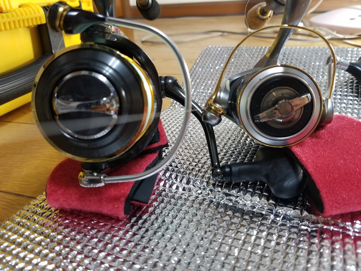 takashi_b10's tweet photo. スピニングロッド一本欲しいと思い買ったった！←虫をヤる為に😆
お手頃価格だがリールが👛💦
💡あったはセルテート3012Hが！
同じ3000番でも違いがシマノはコンパクトですけどね。
重さは感じるが悪くはないと思う！楽しめれば👍

#ジャッカル
#BPM
#BS69ML
#セルテート3012H https://t.co/dUPQVygnsJ