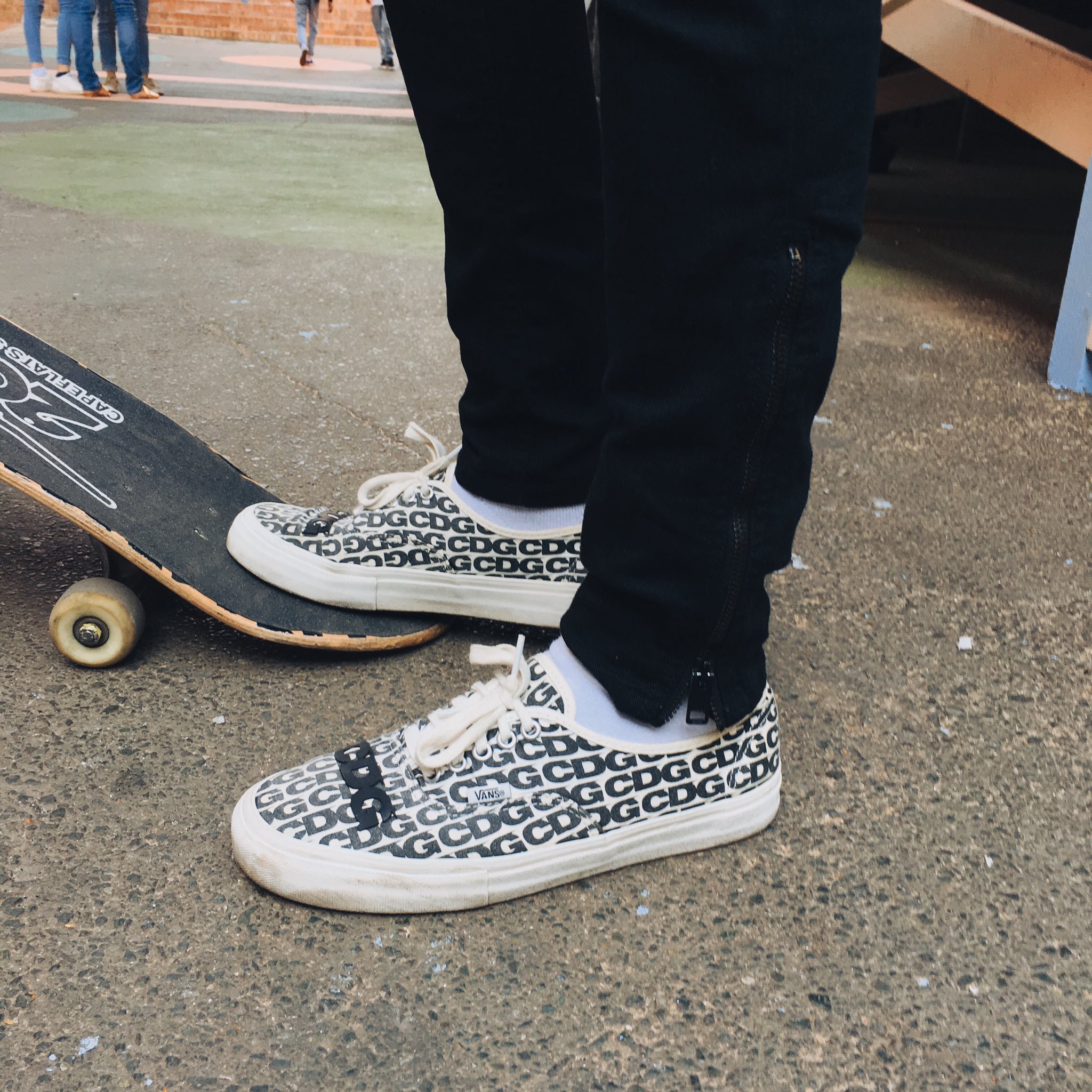 Cdg vans 2025
