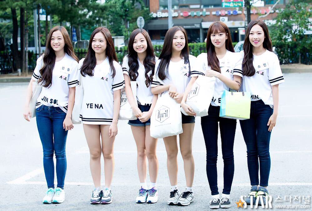 ap_ril_63's tweet photo. #4월이들과_함께한4년_영원히4랑해
#APRIL_4TH_ANNIVERSARY 
#FallingInAPRIL_4Years
#4alling_In_4PRIL
#HAPPY_APRIL_DAY
@APRIL_DSPmedia 

デビュー4周年本当におめでとう！まだデビューした日を鮮明に覚えています。毎日毎日6人のこと想っています。これからもずーっと応援していきます！ https://t.co/0E1YY8xbNS