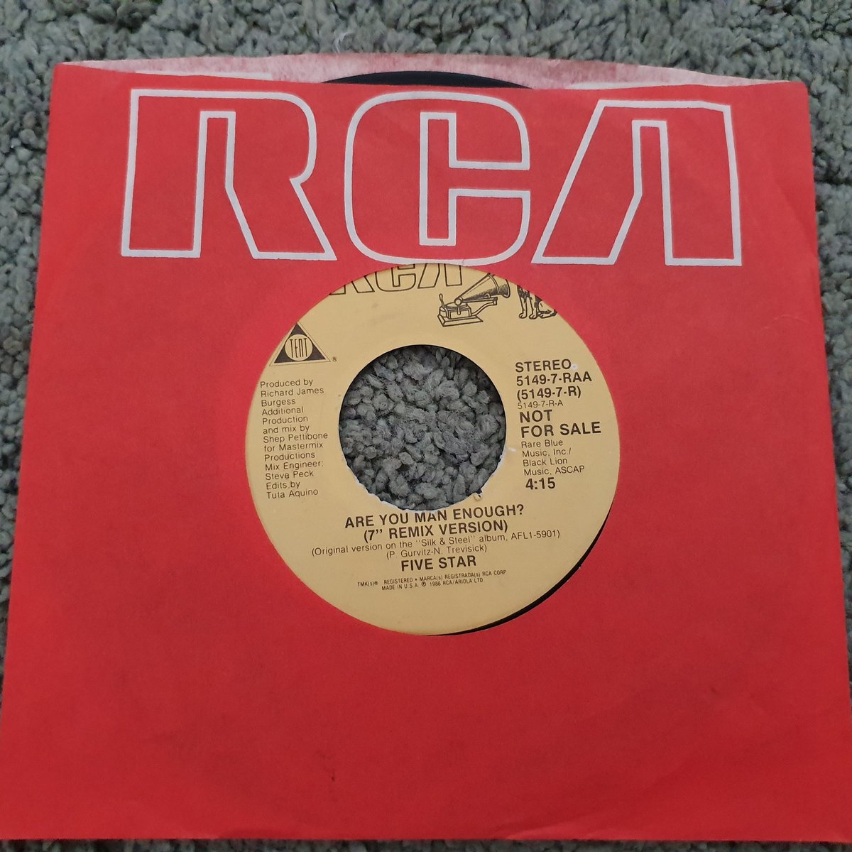 derekcburgess's tweet photo. Today's delivery @5starofficial #AreYouManEnough 7" #JukeboxVinyl @MsDenisePearson @DorisPearson @delpearson @StedmanPearson #LorrainePearson https://t.co/CuLrksn4hV