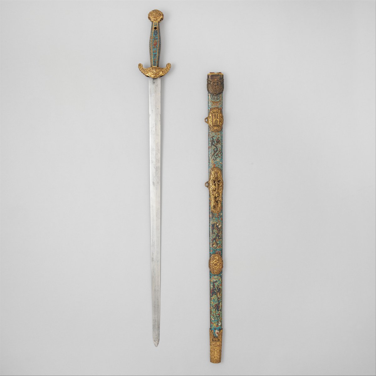 中国武具刀剣bot 清剣 17世紀 清朝時代の剣と鞘の作例 全長 3cm ニューヨークメトロポリタン美術館所蔵 拵には一面琺瑯加工が施され 龍と草花が緻密に描かれている T Co Kcalvywbqr 中国武具刀剣bot 清剣 17世紀 清朝時代の剣と鞘の作例 全長 3cm ニューヨークメトロポリタン美術館所蔵 拵には一面琺瑯加工が施され 龍と草花が緻密に描かれている T Co Kcalvywbqr