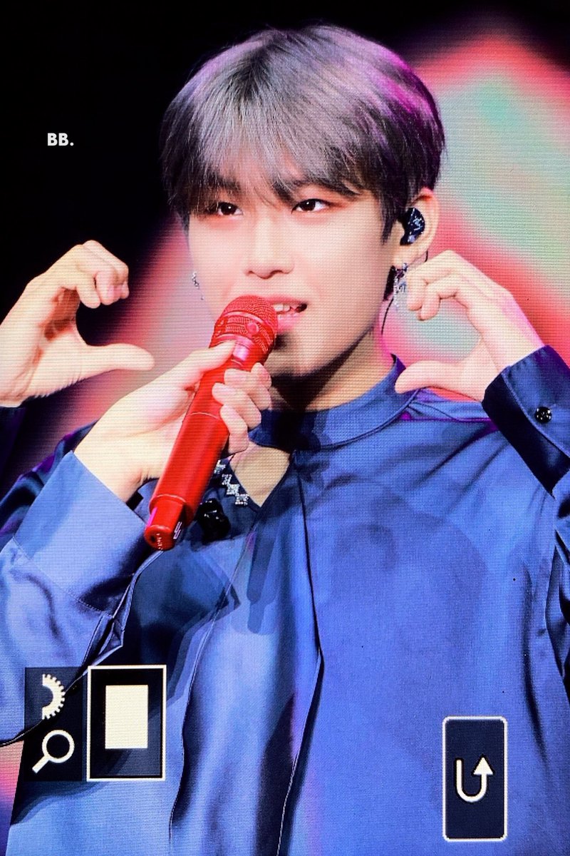 Babybird_lo's tweet photo. 190824 울 애 교 대 장 🥰

 #박우진 #parkwoojin #AB6IX https://t.co/Ofy51ESaJX