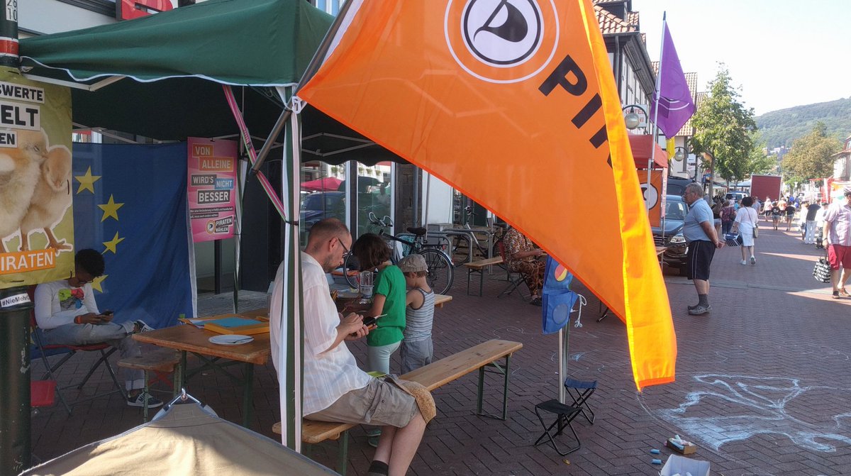 PiratenHannover's tweet image. Heute auf dem #Klimaschutztag in #Springe - Für eine lebenswerte Umwelt.

#Piraten #Hannover #NDS

@Piratenpartei