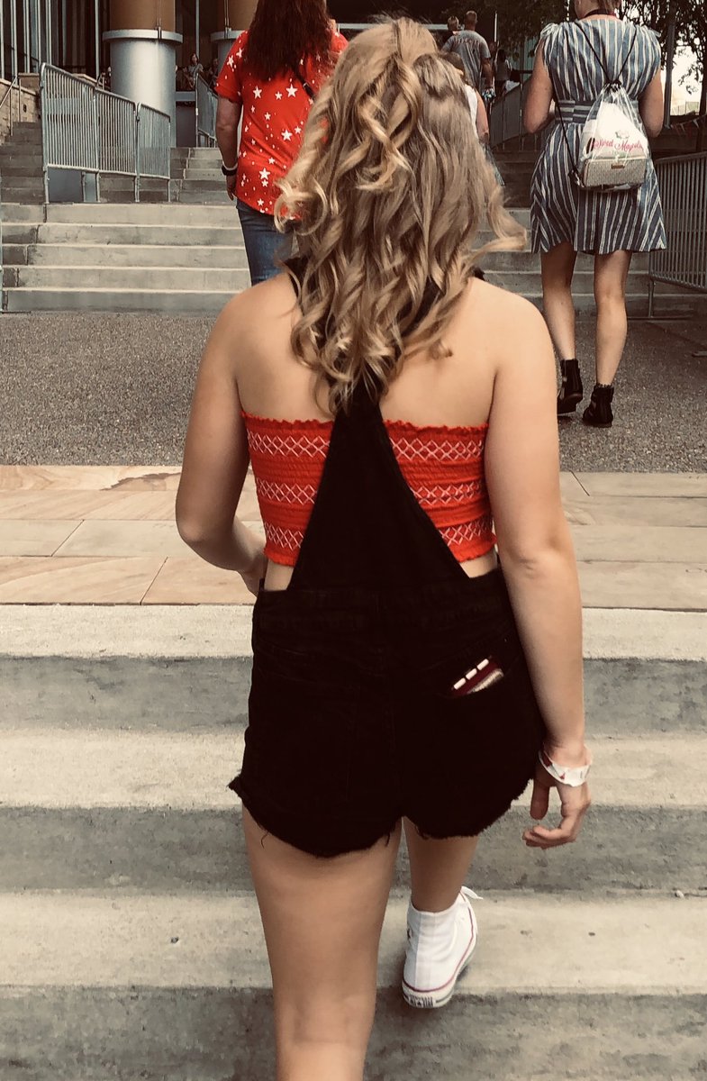 sjonas1225's tweet photo. you canβt discover new oceans βtil you lose sight of the shore ..
#shesnotmeshesbetter #my π#dreamsofpurplengold ππ
#stephigh #wcu #luvherup plz! https://t.co/m2ej9mxwaS