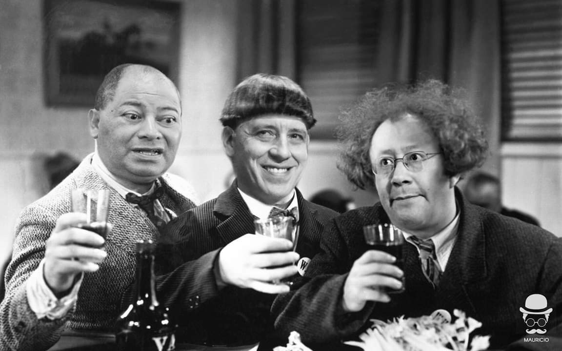 Alejand07215192's tweet photo. Los tres chiflados Bolivianos!! https://t.co/qIW1UeqC85