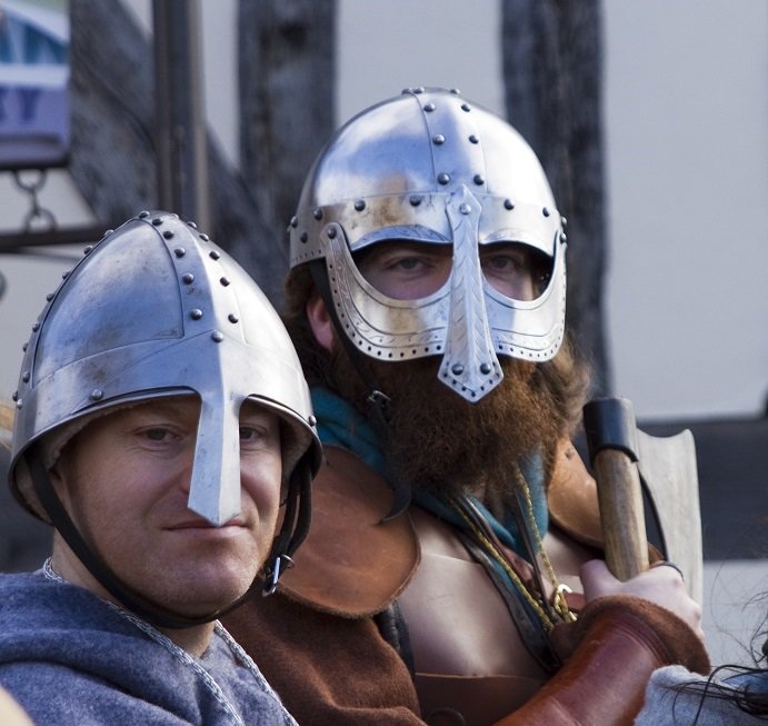 Happy Bank Holiday everyone! Worcester Art Gallery is closed Sun/Mon but if you're visiting the city head down to The Commandery for Medieval Celebrations! ire power, archery, food, music &amp; medicine, demonstrations &amp; the dole.
Have a fab weekend!
museumsworcestershire.org.uk/events/a-medie…
