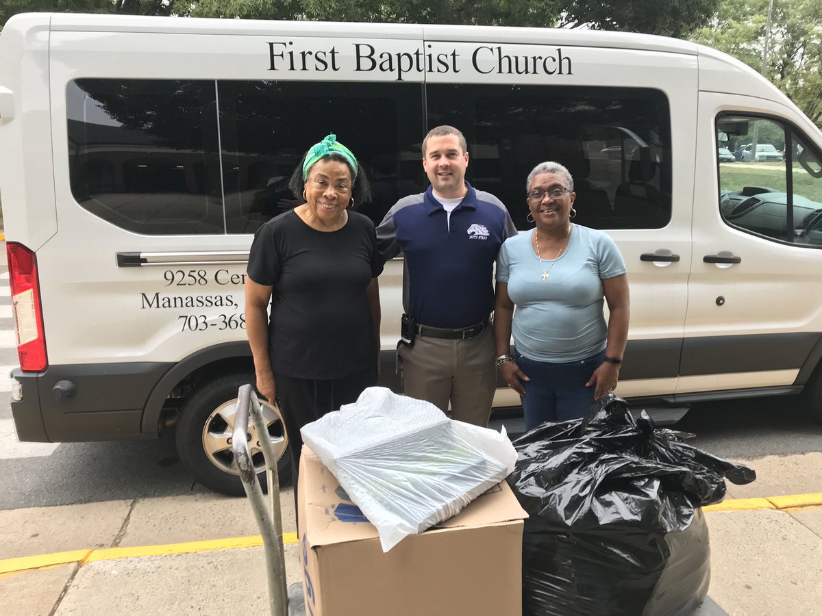 MetzMiddle's tweet photo. A very generous donation of school supplies on Friday from First Baptist Church of Manassas. We are incredibly thankful for our community partners! #MetzMiddle https://t.co/r54bYYMkzS