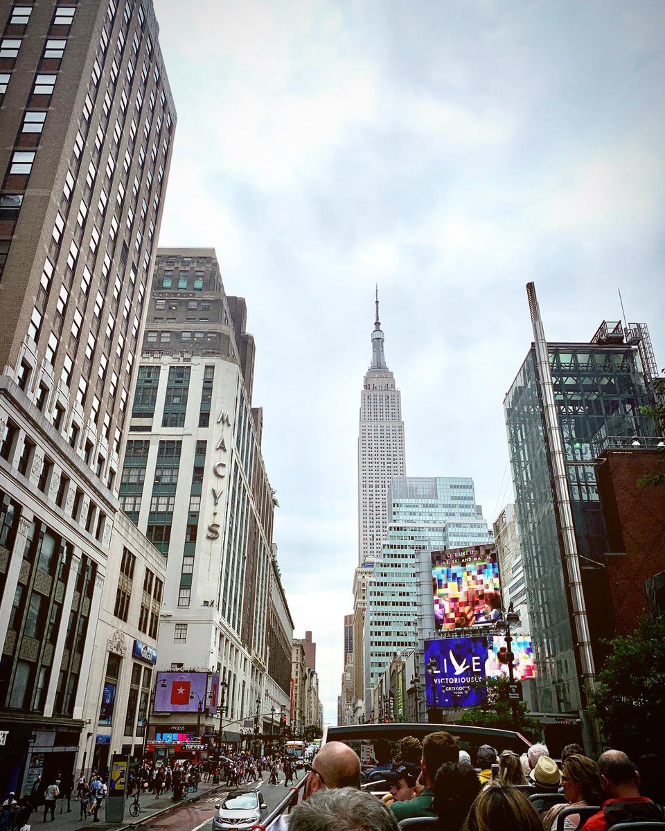 LOTPCasey's tweet photo. Some of my adventures yesterday🗺✈️🍕🗽 #NYC #Brooklyn #ChinaTown #TimesSquare #FirstSubwayRide #MyYearOfTravel #gypsysoul https://t.co/ex1sZJOnjs