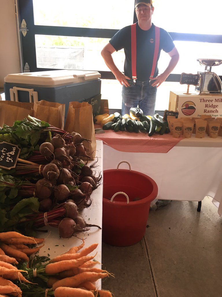 ThreeMileRidge's tweet photo. @FMIClarenville today with the veg and the chicken!! https://t.co/AZnChbl5lf