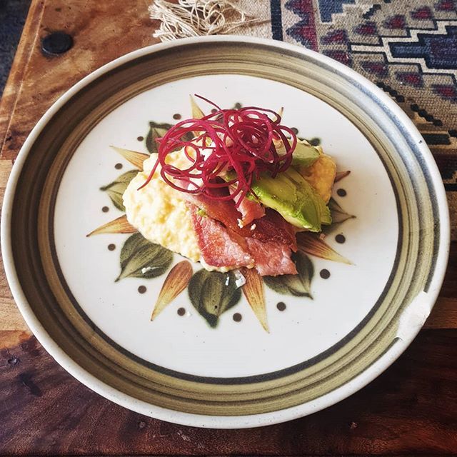 easyketofood's tweet photo. Soft scrambled eggs with butchers bacon, avocado and just a little spiralised beetroot. 
#easyketo #boringketo #keto #ketogenicdiet #lowcarb #lowcarbhighfat #lchf #realfoodketo #ketolunch #ketoideas #simpleketo https://t.co/mOBoWHUCxu https://t.co/50iNjHt9DZ