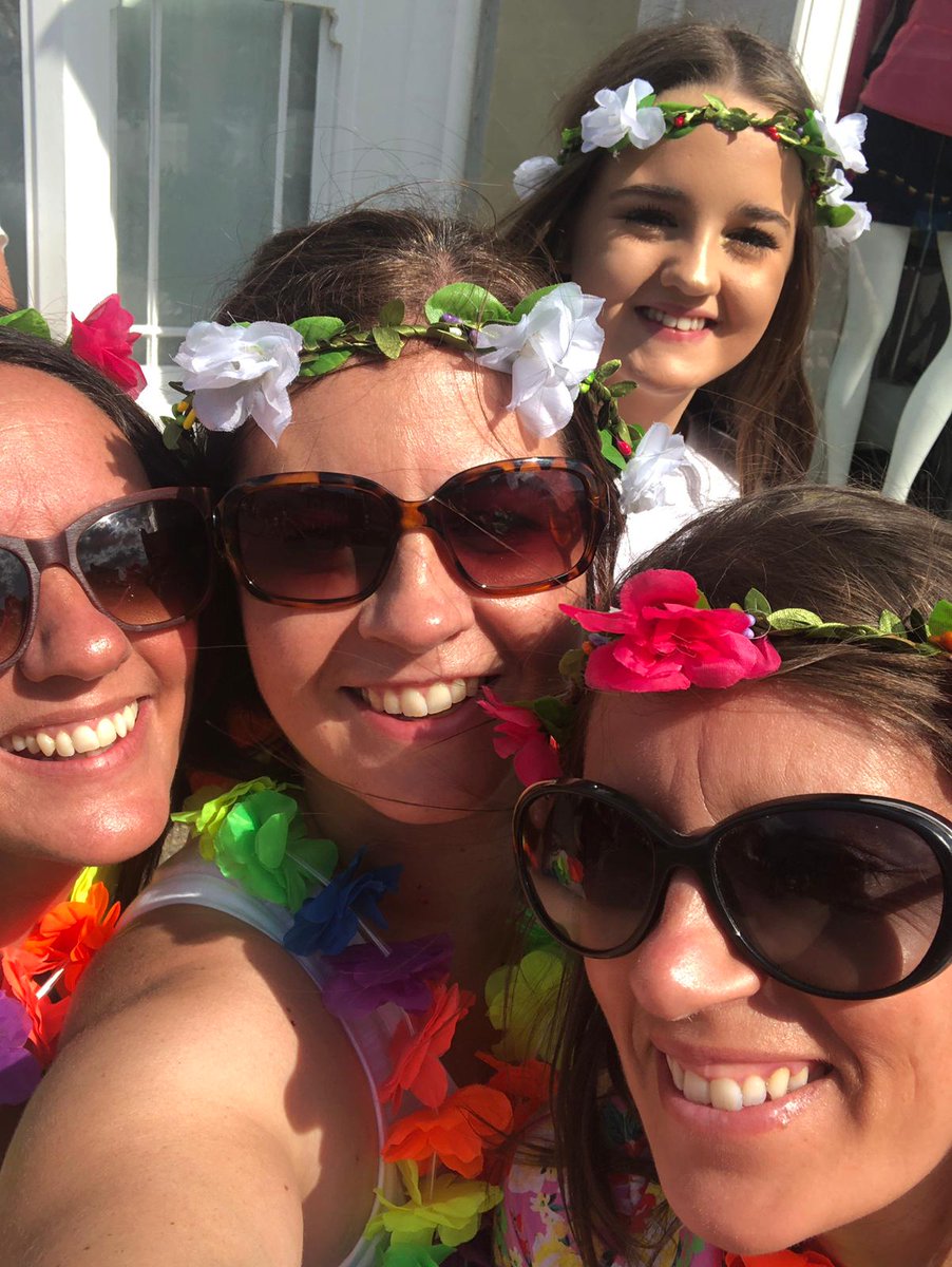 wonderful day <a href="/AldeCarnivalUK/">Aldeburgh Carnival</a>  with family
#Suffolk #coast #aldeburgh #family #partytime #sunshine