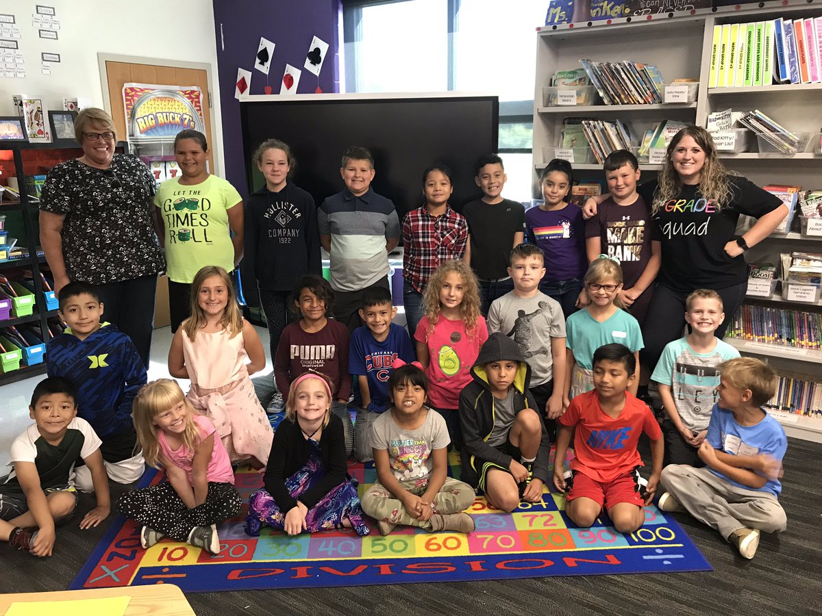 FonkensClass's tweet photo. Our class keeps growing by the day and so does my ❤️. These kids are such a fun and lovable group. Can’t wait to add two more kids to our group on Monday. #egelem #thirdgrade https://t.co/SY91tIjSwU