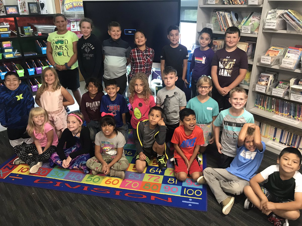 FonkensClass's tweet photo. Our class keeps growing by the day and so does my ❤️. These kids are such a fun and lovable group. Can’t wait to add two more kids to our group on Monday. #egelem #thirdgrade https://t.co/SY91tIjSwU