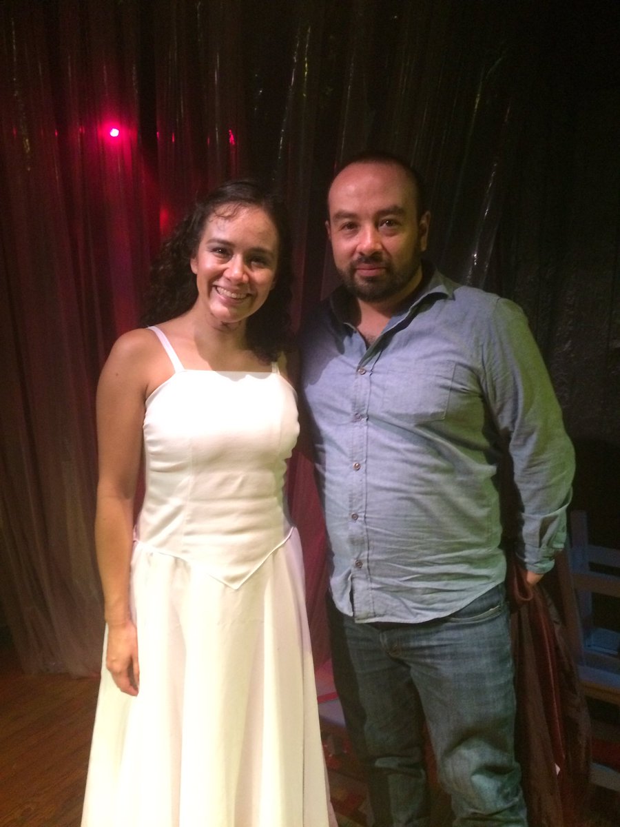 JiyermeGaF's tweet photo. Visitando @MicroTeatroMex temporada #PorAgua y grata sorpresa con dos cuartos: Mujeres pasadas por agua y Las sirenas no usan faldas... historias crudas, tristes, palpables, increíbles, humanas y perfectamente interpretadas por mujeres... impresionantes reflexiones https://t.co/yOZ03s5lRQ