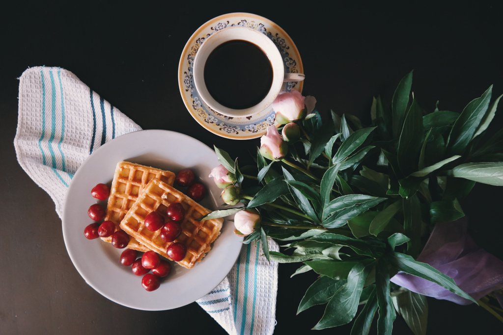 Good Morning! Celebrate National Waffle Day this morning and top if off with a cup of No Coast Roast! #nationalwaffleday #brunch #coffee https://t.co/qGEYfXYQFc
