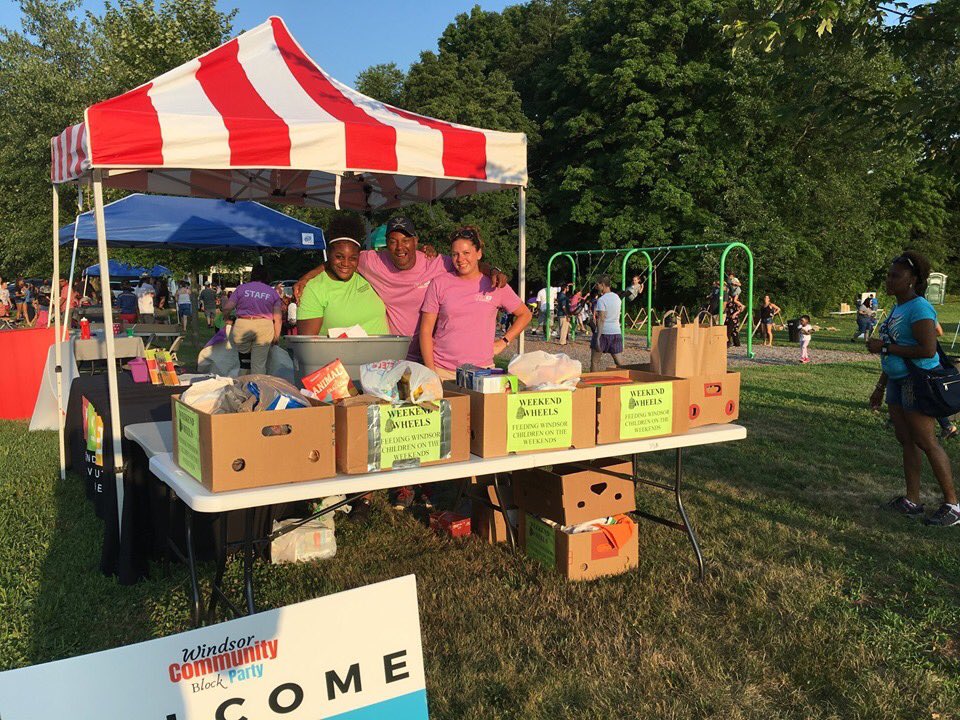 WinYSB's tweet image. A BIG THANK YOU to everyone who attended the Windsor Community Block Parties!  We collected 14 large boxes of food and $28 for the Weekend Wheels Program!  @WindsorSocSrv #winvalue #community #weekendwheels #foodbank #donations #thankyou