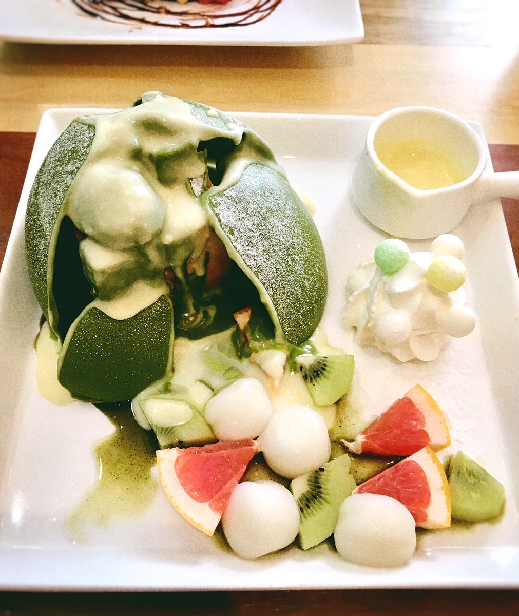 sea_satsuki's tweet photo. ☆抹茶ショコラドーム☆
熱々のミルクソースをかけると…
ドームの中からフワサクのハニートーストと和栗、あんこが出現！
フルーツと生クリームも添えられて、目と味の両方を楽しませてくれる贅沢なスイーツでした♪
#ショコラドーム
#Santai137
#栗東カフェ
#写真好きな人と繫がりたい https://t.co/l6z4wdwaNg