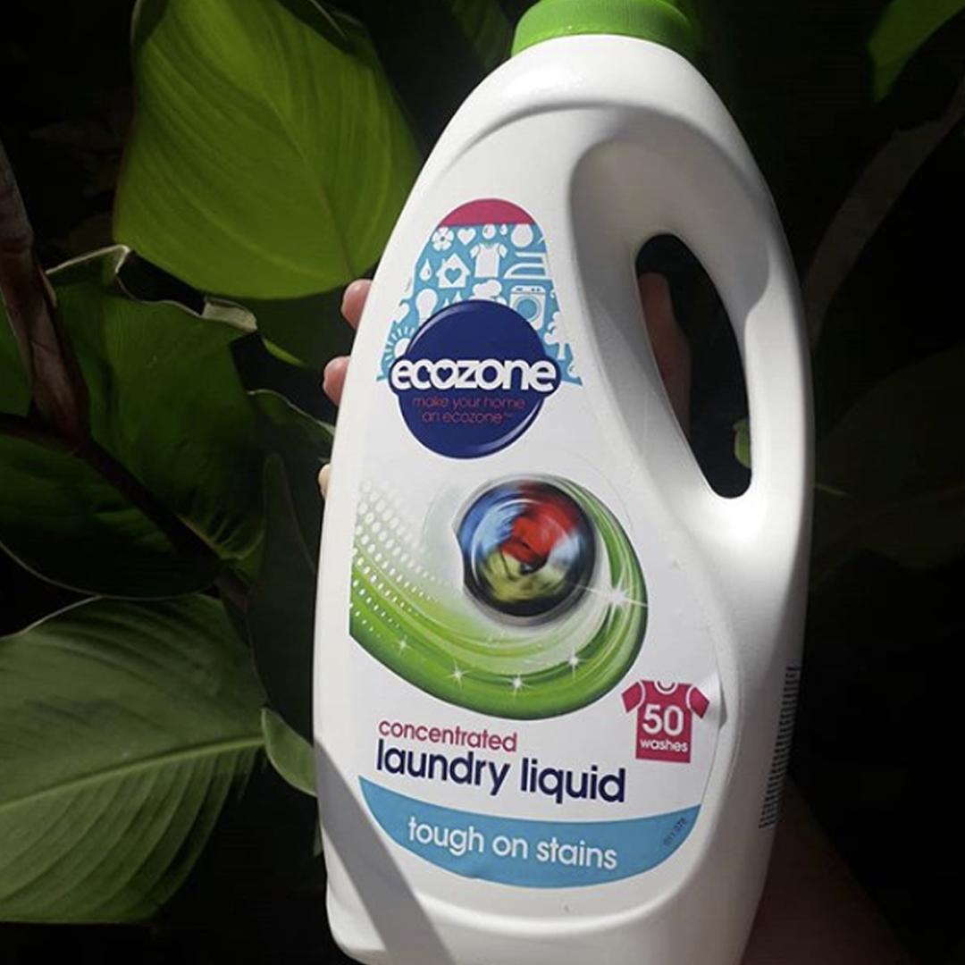 EcozoneProducts's tweet photo. Shout out to @evaanca.randurileevei on Instagram for sharing this photo of our 2 litre Concentrated Biological Laundry Liquid! Totally awesome! #makeyourhomeanecozone #ecozoneproducts #biological #laundryliquid #ecoproducts #30degrees https://t.co/EfzaGmulS4