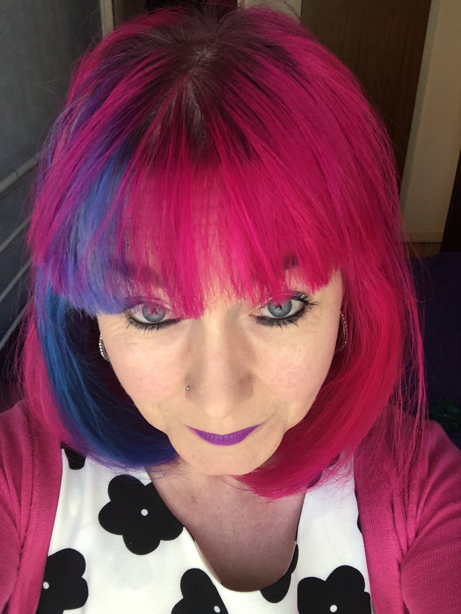 TVRadioPeg's tweet photo. Wedding #charityshop outfit from @MartinHouseCH #headingley. £5.50 totally well spent! #bargain.
#tvpresenter #pink #pinkhair #sparkle #glitter #radiopresenter
#thriftshop #opshop #preloved #reuse #zerowaste #recycle #2ndhand #noneedfornew #charityshopchic #shareclothes https://t.co/rBYy3jwlPd
