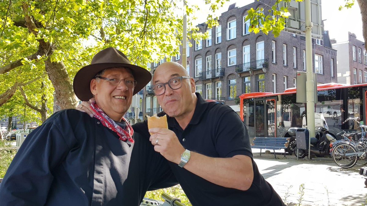 RobertKOHW's tweet photo. Trots op onze client de @friesepalingroker #Parlevinker van Amsterdam. Deze week ‘live’ bij @greggwallace @MASTERCHEFonFOX @RichardCrommert https://t.co/WSU3LgvMNK