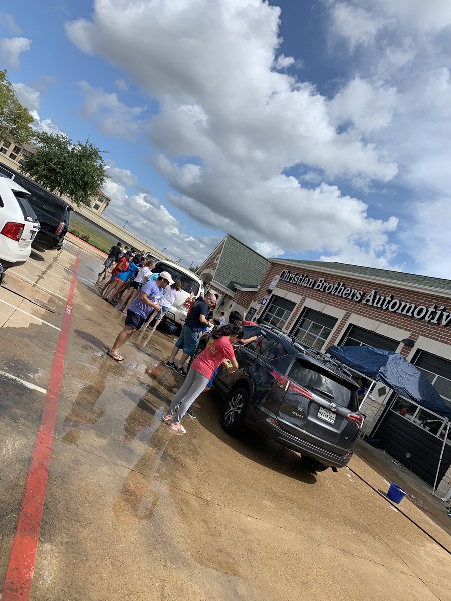 gms_orchestra's tweet photo. All hands on deck at the car wash!! 
There’s still time! Come show us some love and support❣️🚗🧽👌🏼 https://t.co/0QCpqaIGWk