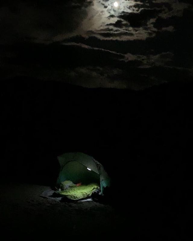 CCnDoc's tweet image. What’s it like camping in the sand dunes at night under a #FullMoon? 🌝🌚 #SandDunesSoiree #LifeOver50Series #CCnDoc #LifeOver50 #Over50Influencers #LocalInfluencers #BackcountryCamping #BackpackIng #BestCampingEver #SandDunesNationalPark #DynamicDuo #… ift.tt/2MzKHif