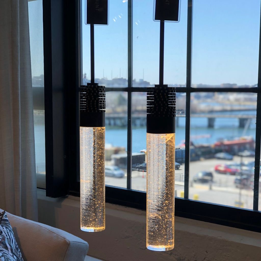 brickbeamstudio's tweet photo. We found these beautiful pendant lights during our last trip to the @hollyhuntdesign showroom in the @bostondesigncenter. Can’t wait to find the right project for them! https://t.co/IPWyULIJYq