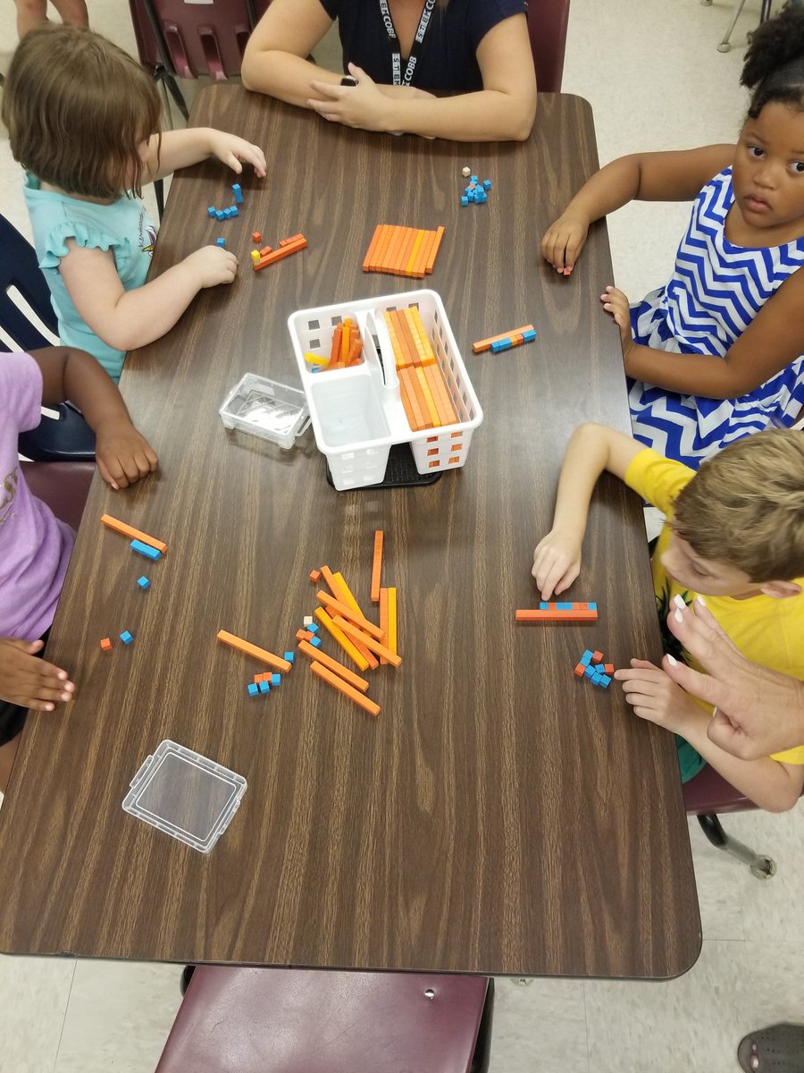 MrsCustance's tweet photo. 1st &amp; 2nd Grade Mustangs! Synergizing to solidify fact fluency and Base Ten! @HayesElementary #MathLabKC #TheLeaderInMe https://t.co/XZu5Pzxw4u