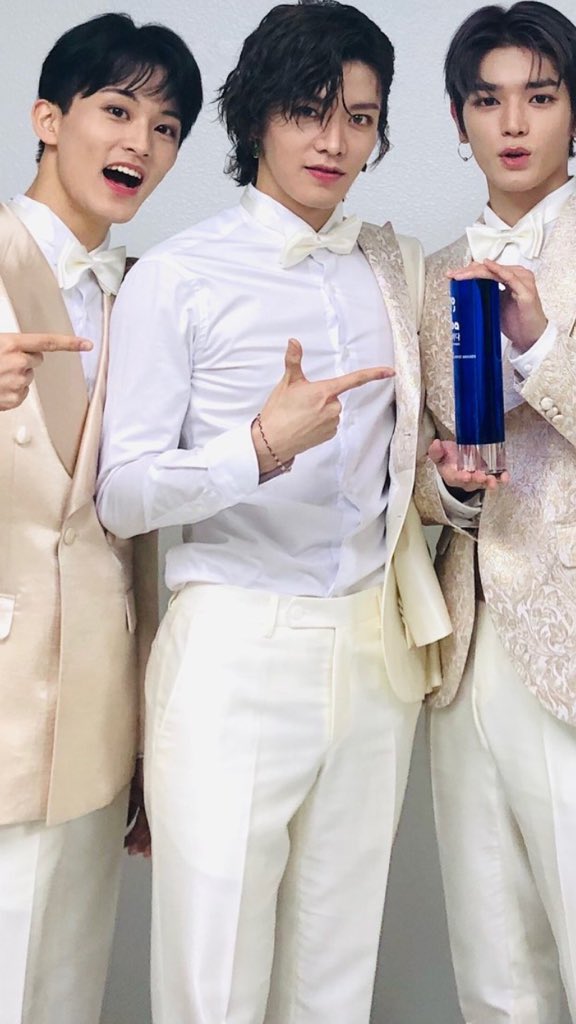 __Cjohnson__'s tweet photo. @NCTsmtown_127 Since when was Yuta this thicc!!! https://t.co/kuadKvfFYn
