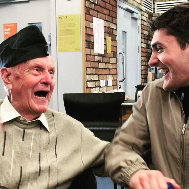 WirelessOp's tweet image. Sgt John McCubbin with ⁦⁦@TheThomasDennis⁩ FANTASTIC 😀#edfringe #wirelessoperator