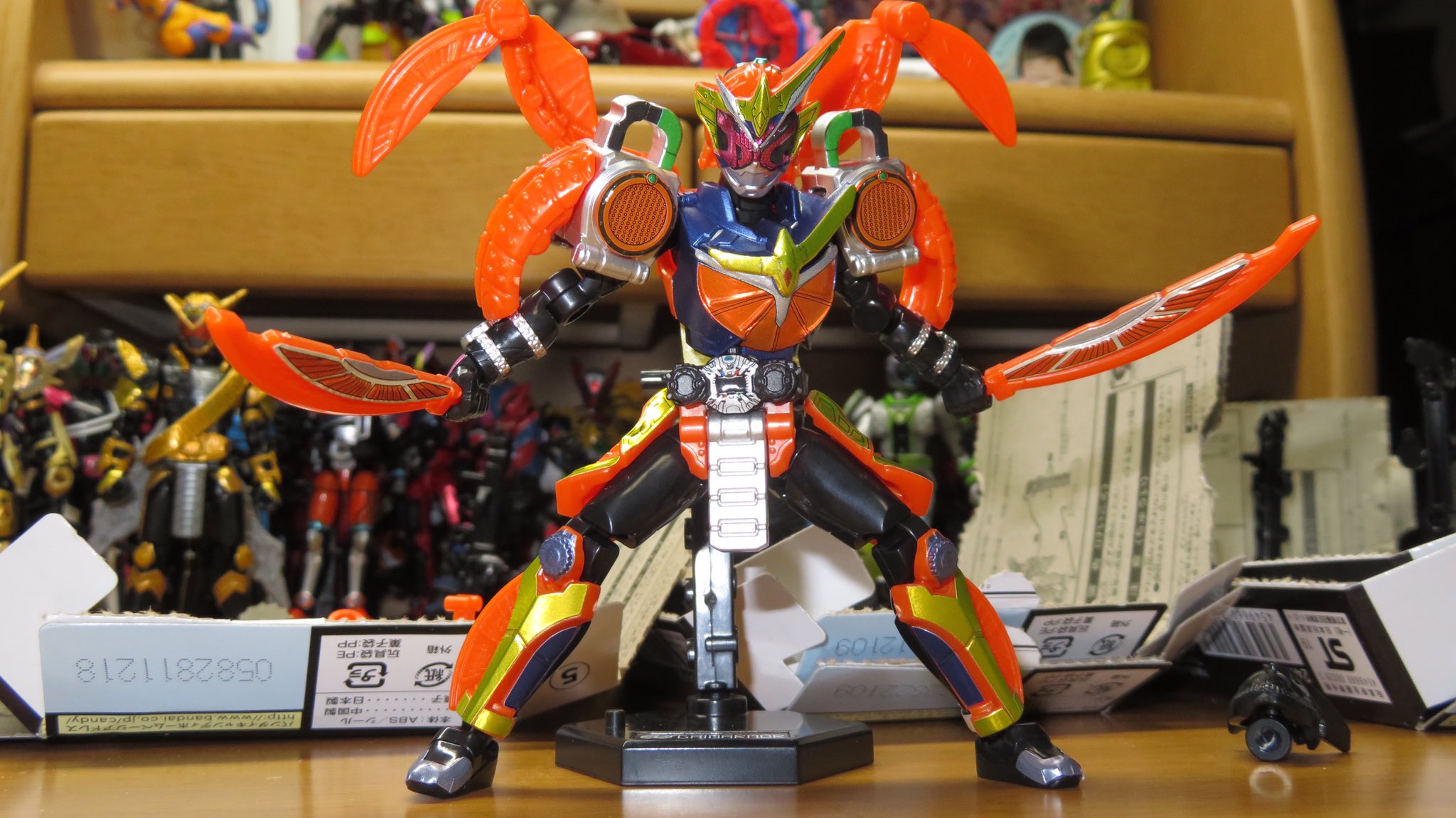 虎 Com かんせい 大ボリューム 小玉スイカアームズ欠品だった もしかすると部屋に落ちてるかもしれない 装動 鎧武 フルーツジュース 小玉スイカ