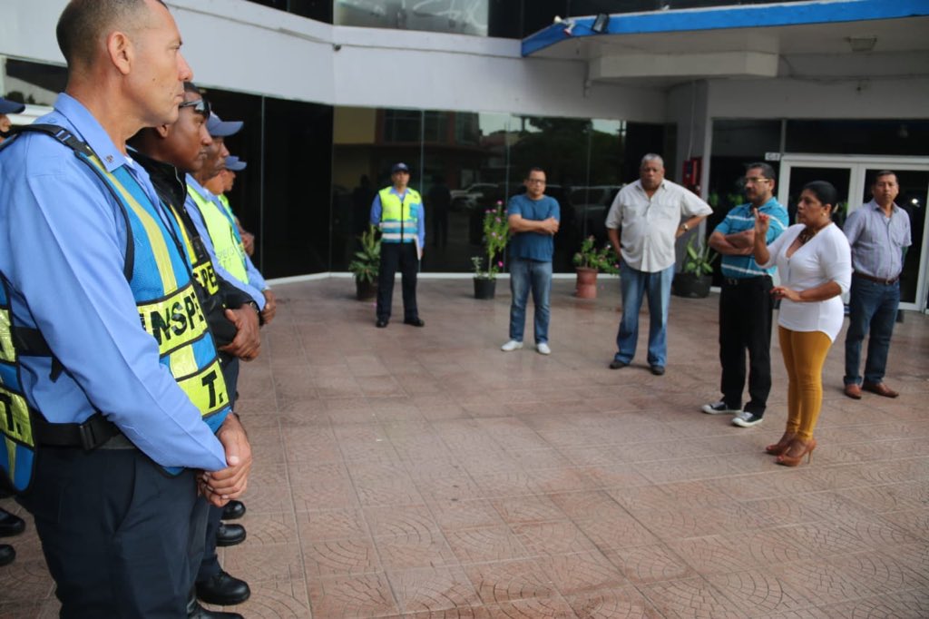 ➡️Charla de inducción al brazo operativo del cuerpo de inspectores👮🏻‍♂️ de la Autoridad del Tránsito y Transporte Terrestre <a href="/ATTTPanama/">Autoridad del Tránsito</a> 

☝🏻Estamos trabajando para ofrecerte un servicio de primera mano🤝

#UnidosLoHaremos✅
