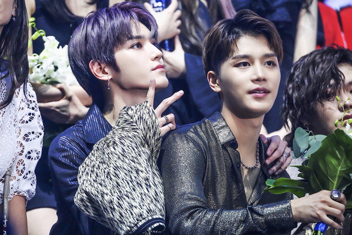 salTYcandy0701's tweet photo. 190823 SORIBADA

✌🏻🏆✌🏻

#TAEYONG #태용 #NCT #NCT127 https://t.co/29CuL2ylBL