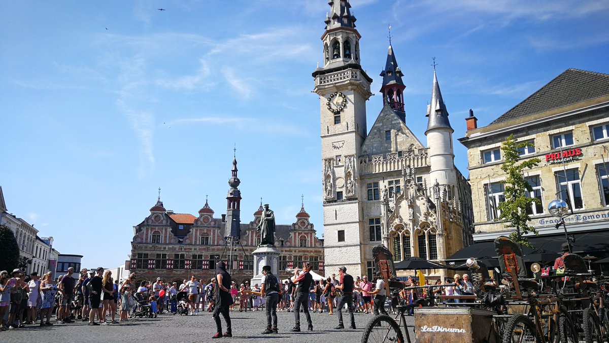 ladinamomusic's tweet photo. Great days for @ladinamomusic at @cirkaalst #Aalst Hot Funky town!
#funkybikeband #ladinamo #ladinamomusic #funkislove #musiconcycles #bikes #funkybikes #funkontheroad #cirkaalst #cirk #aalst #belgium #vlaanderen https://t.co/pQYeja87Ks