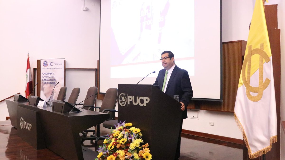 CalidadPUCP's tweet photo. Nuestro Director del Instituto para la Calidad, José Carlos Flores Molina, dando las palabras de bienvenida al Seminario de calidad educativa ISO 21001: Retos para la gestión curricular en entidades educativas.
#CalidadEducativa https://t.co/VHTqq5rSaV