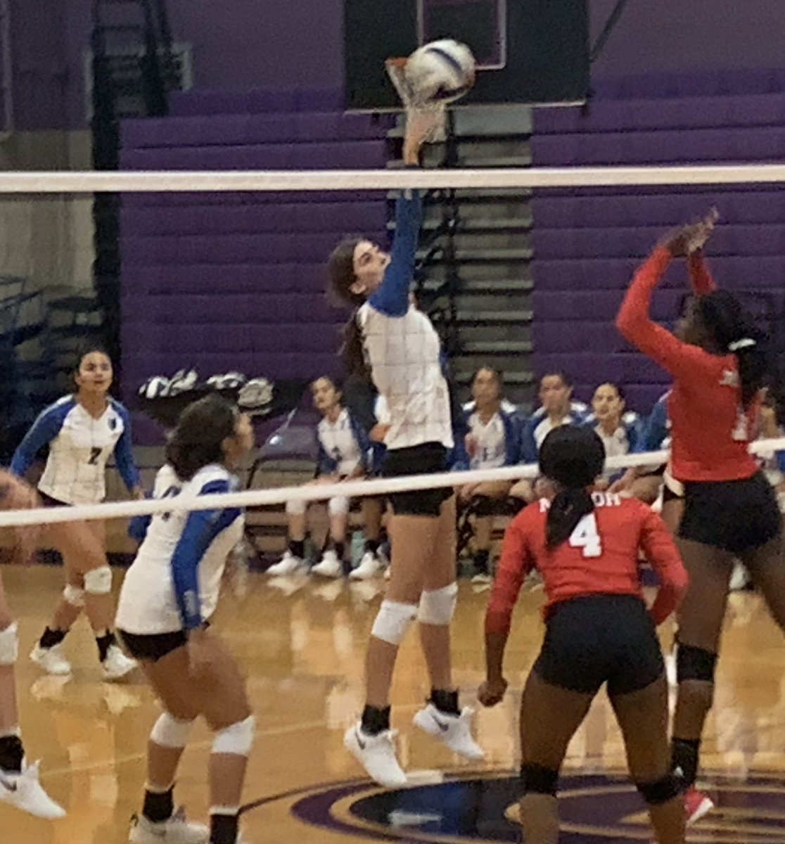 A little early morning VB with <a href="/AveryRaymond03/">Avery Raymond</a> !! <a href="/CallieRaymond1/">Callie Raymond</a>