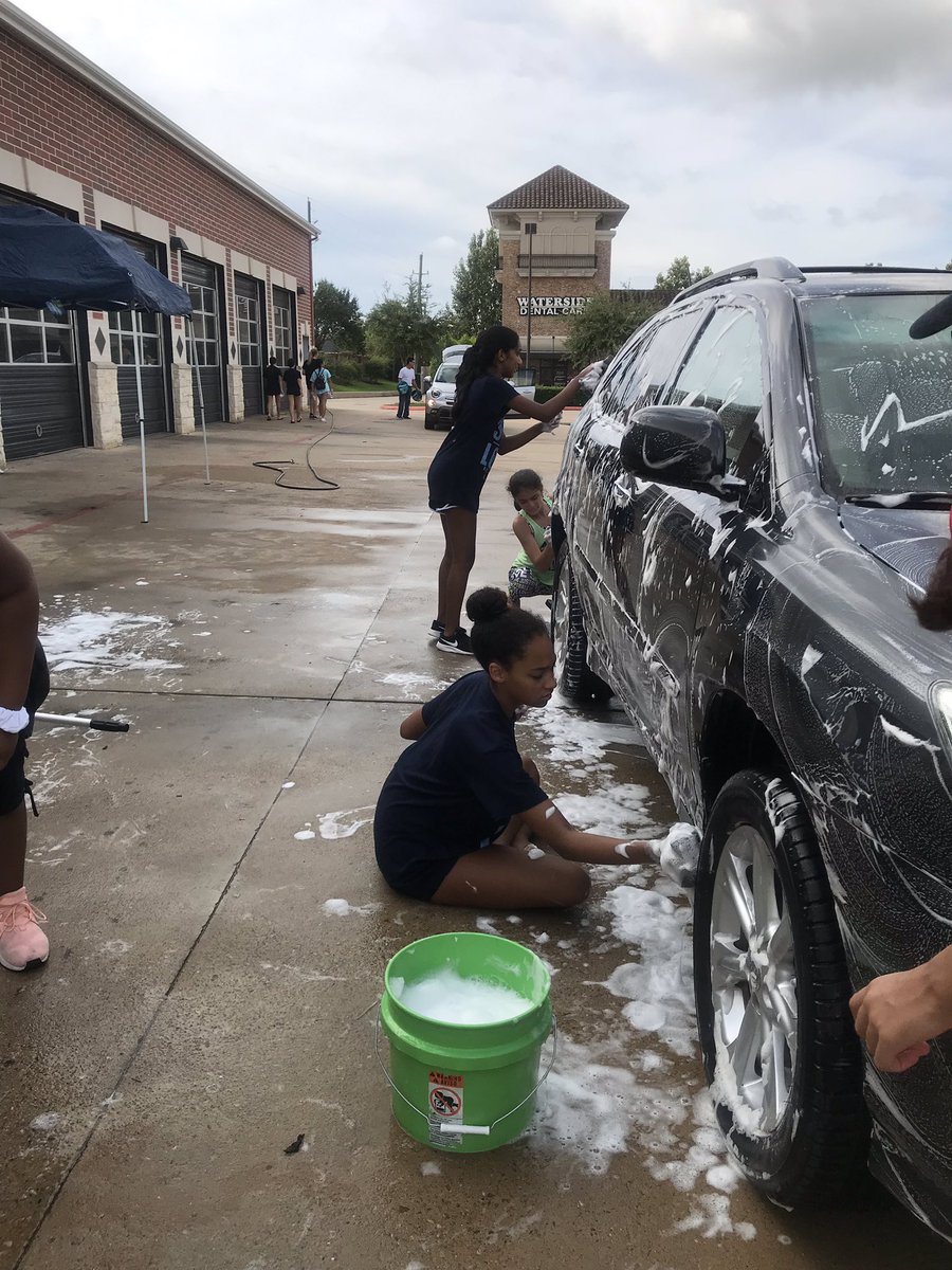 MGMS_Choir's tweet photo. Having fun at the car wash!!! Join us!!! https://t.co/A4LQsi9rsX