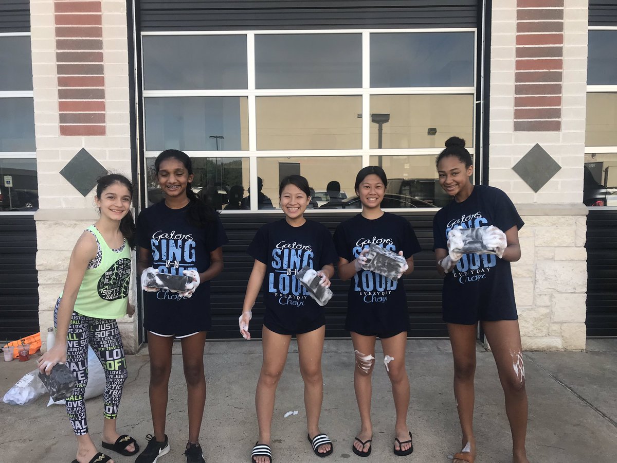 MGMS_Choir's tweet photo. Having fun at the car wash!!! Join us!!! https://t.co/A4LQsi9rsX