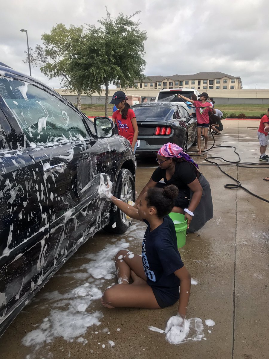 MGMS_Choir's tweet photo. Having fun at the car wash!!! Join us!!! https://t.co/A4LQsi9rsX