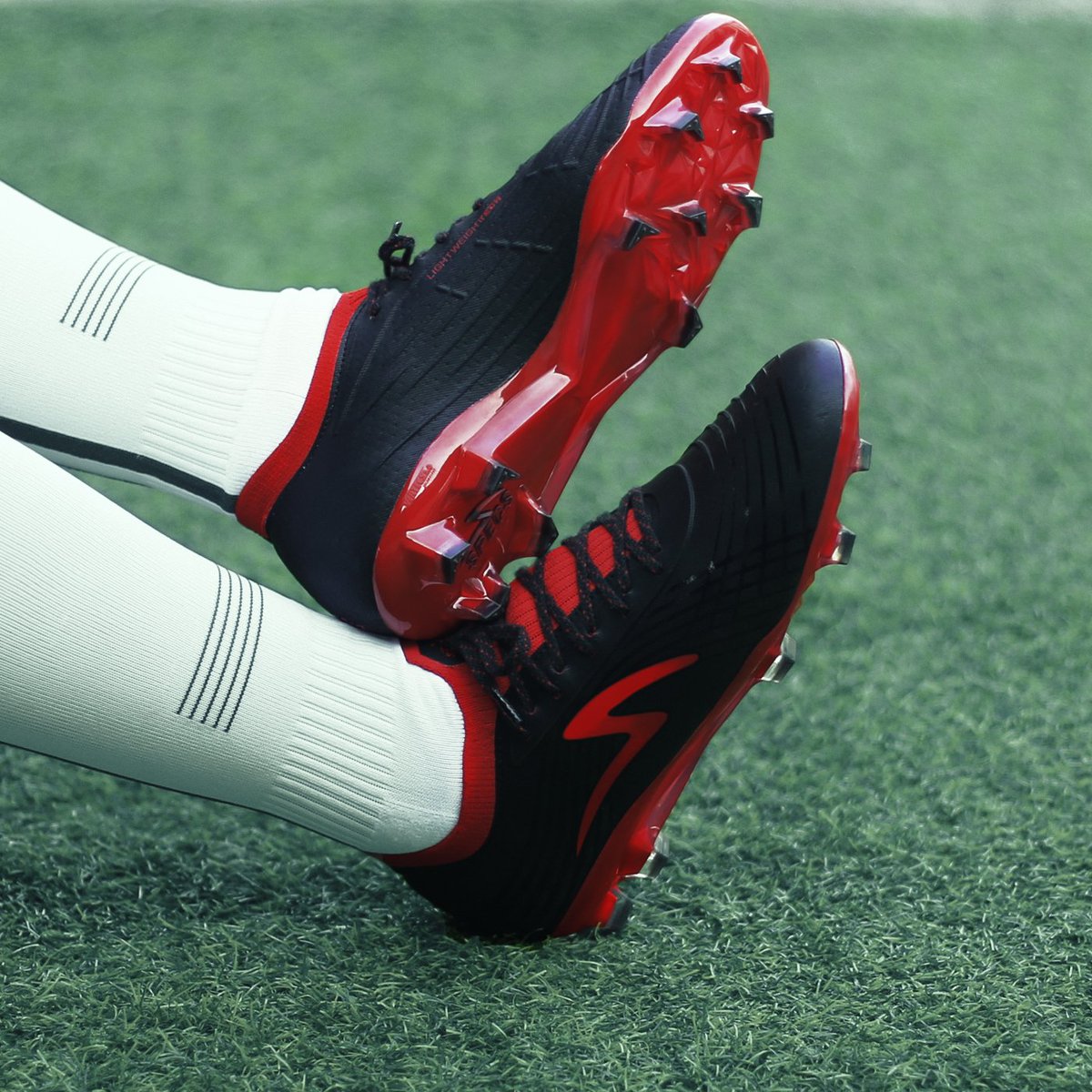 specs_indonesia's tweet photo. The fastest boots in it's class got an upgrade๐ด
๐๐๐๐๐๐๐ฅ๐๐ง๐ข๐ฅ ๐๐๐๐๐ง๐ฆ๐ฃ๐๐๐ ๐๐ ๐๐๐๐๐/๐ฅ๐๐ ๐๐ & ๐๐ก
check now at our retailers nationwide
#specsfootball #specsfutsal #specslightspeed https://t.co/LuUqubhgaa