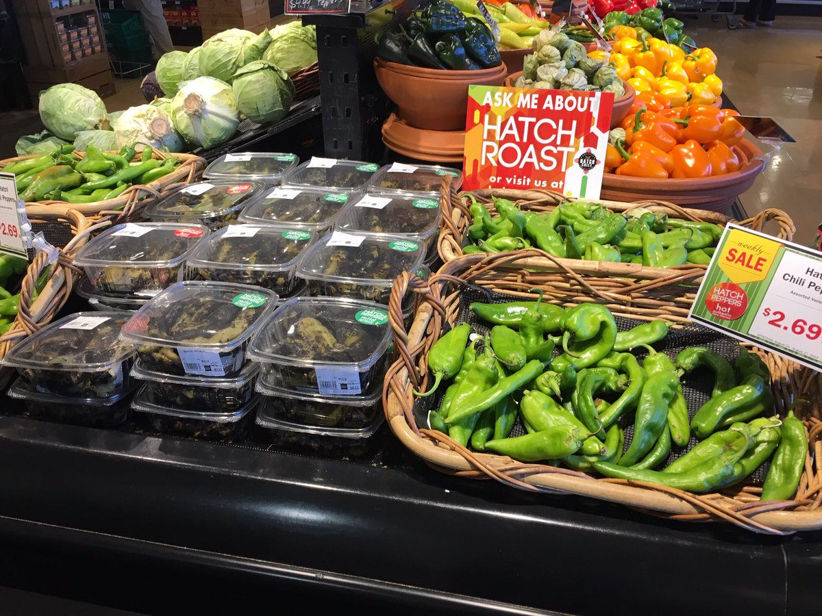 MelissasProduce's tweet photo. Did you know, itโs 1,534 miles from Hatch, NM to @Heinens in Barrington,IL??
How far would you drive to get your #HatchChiles??
#melissasproduce #hatchatheinens #ihatchchile #hatchmatch https://t.co/99ZhB5uC0w