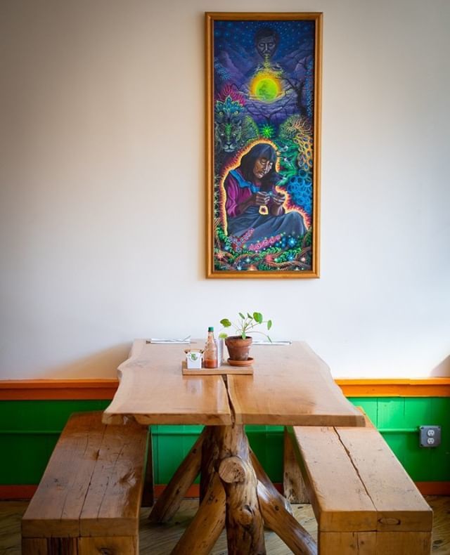 JungleCafeNYC's tweet image. Who's invited? Tag someone you would like to join for lunch :) ⁠
⁠
⁠
⁠
⁠
⁠#friendshipgoals #communaltable #visionaryart  #rusticbench #greenpointbrooklyn #veganrestaurant #woodworkingcommunity #wooddesign #finewoodworking #⁠brooklyneats #brooklyn… ift.tt/2KQw8Vw