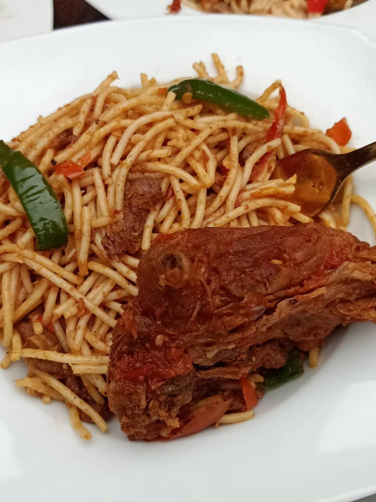 GPennyFoods's tweet photo. Try not to lick your phone screens as you scroll through these sumptuous plates of @gpennyfoods as #GPFeedFeedYourLove delivers deliciousness in Akure at the wedding reception of #TheOnis! Check out our #IGStories for more! #GoldenPennyMoments #GoldenPennyFoods https://t.co/ItxCDZKBFT