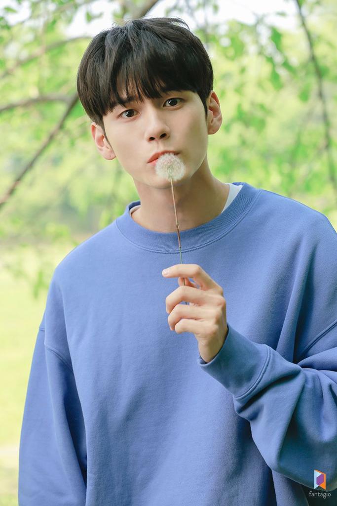 eunelysia's tweet photo. 사랑하는 우리성우야❤
생일축하해❤❤

오늘보다 내일 더 사랑해 옹널평사

#옹성우_생일축하의_순간
#ONG_HAPPY_DAY
#옹성우 #ONGSEONGWU https://t.co/87tytiBboj